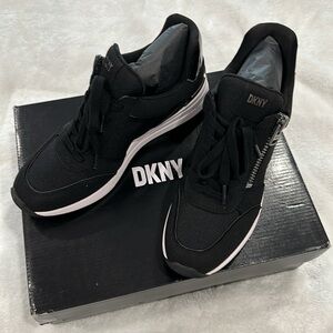 DKNY KADEN - Lace Up Wedg size 8